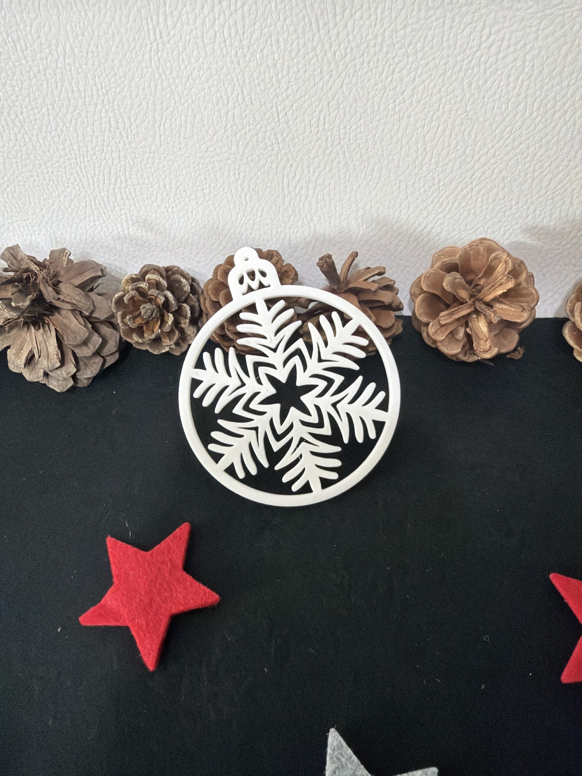 Weihnachtsanhänger „Schneeflocke im Kreis“ – Bild 3