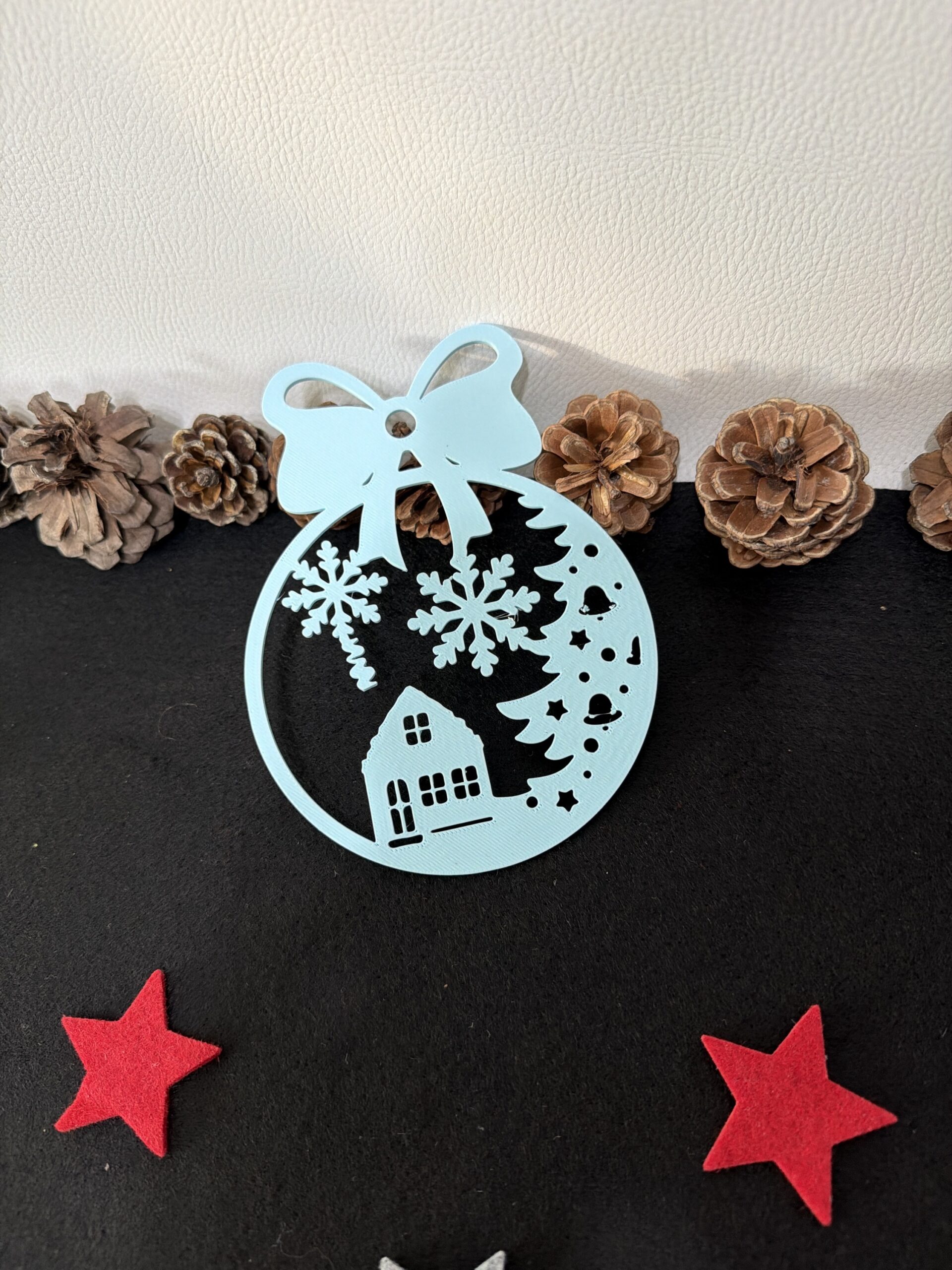 Weihnachtsanhänger „Winterlandschaft mit Schleife“ – Bild 3