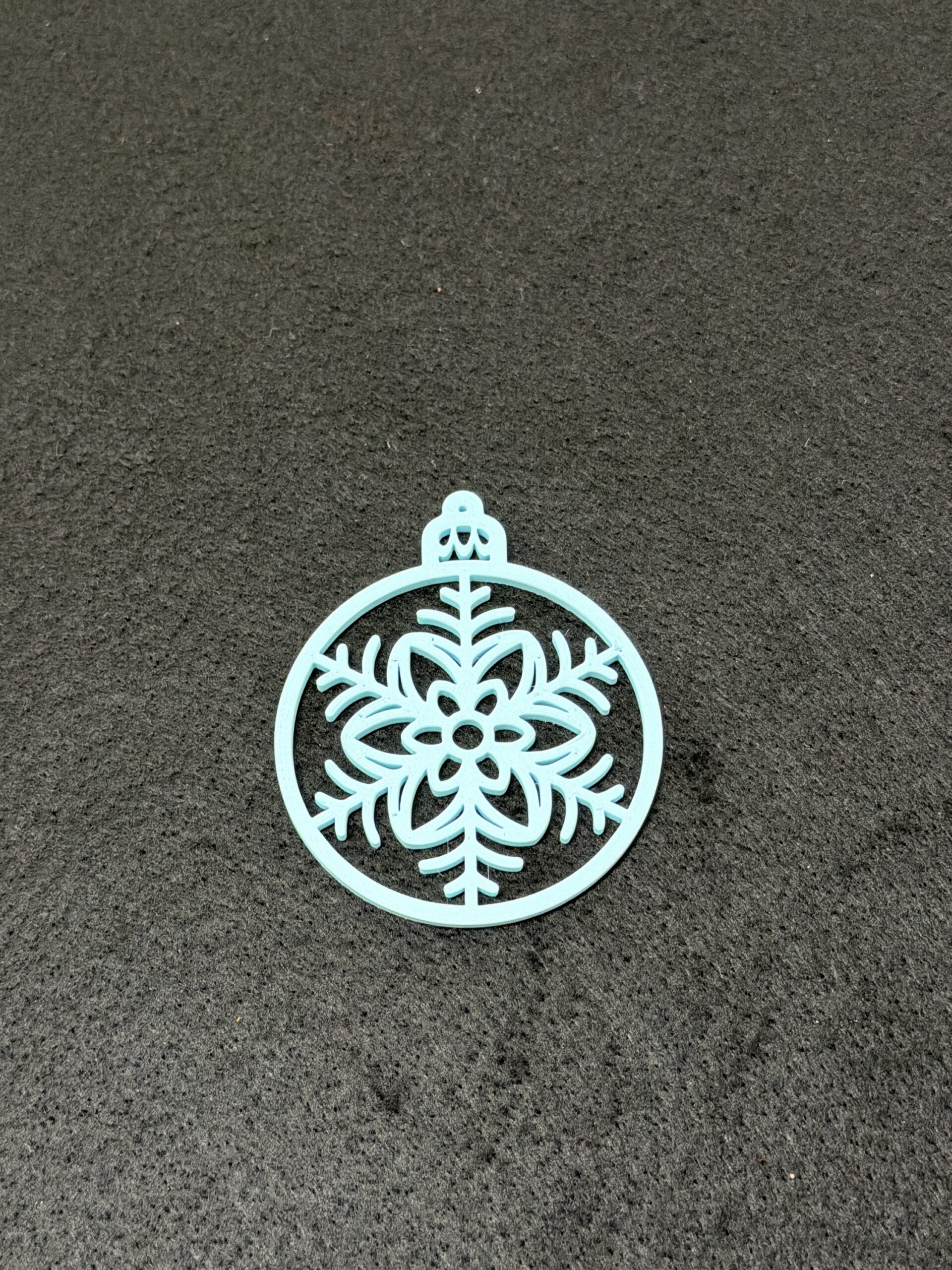 Weihnachtsanhänger „Schneeflocke im Ornament“ – Bild 2