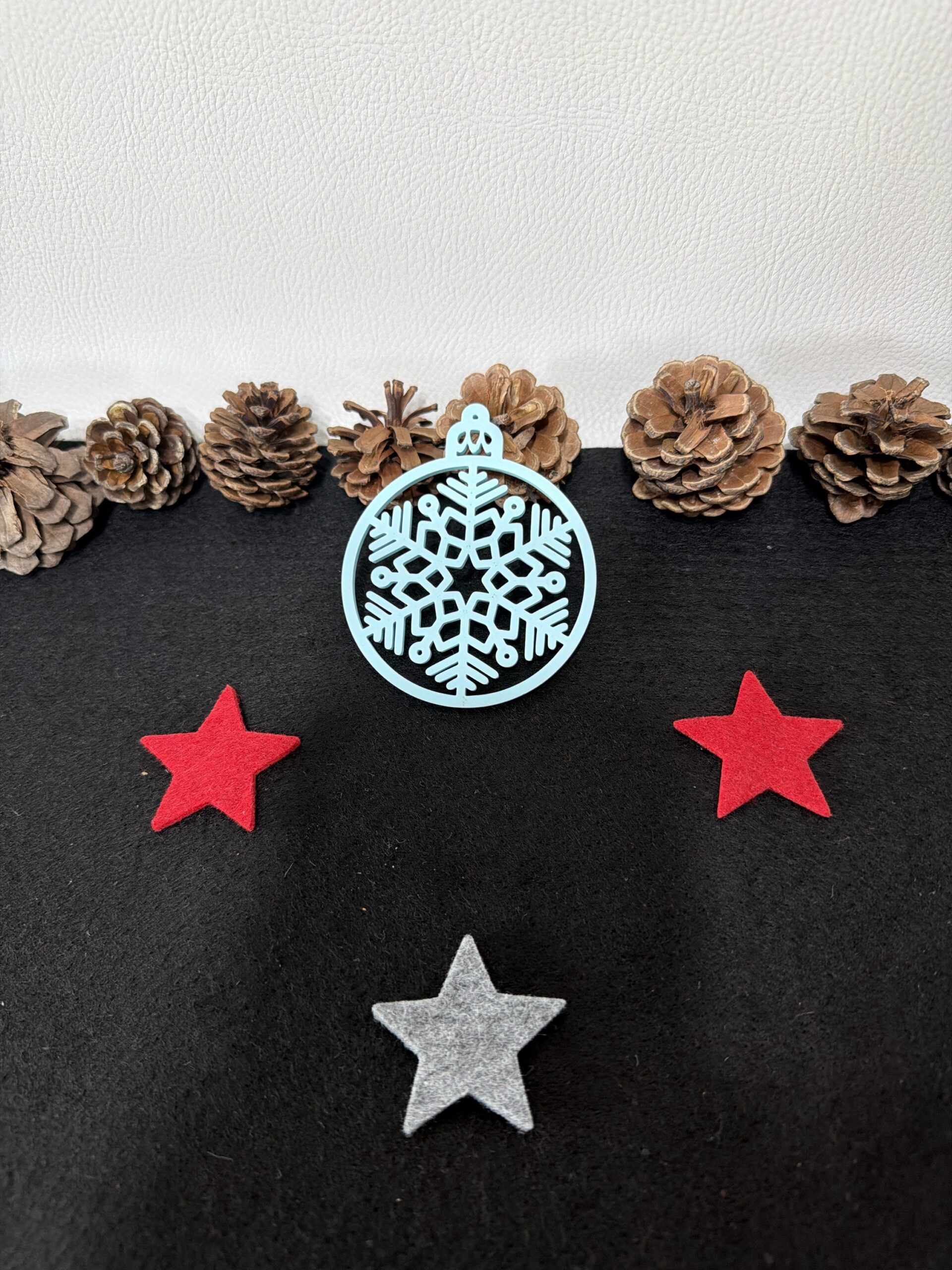 Weihnachtsanhänger „Klassische Schneeflocke“ – Bild 2