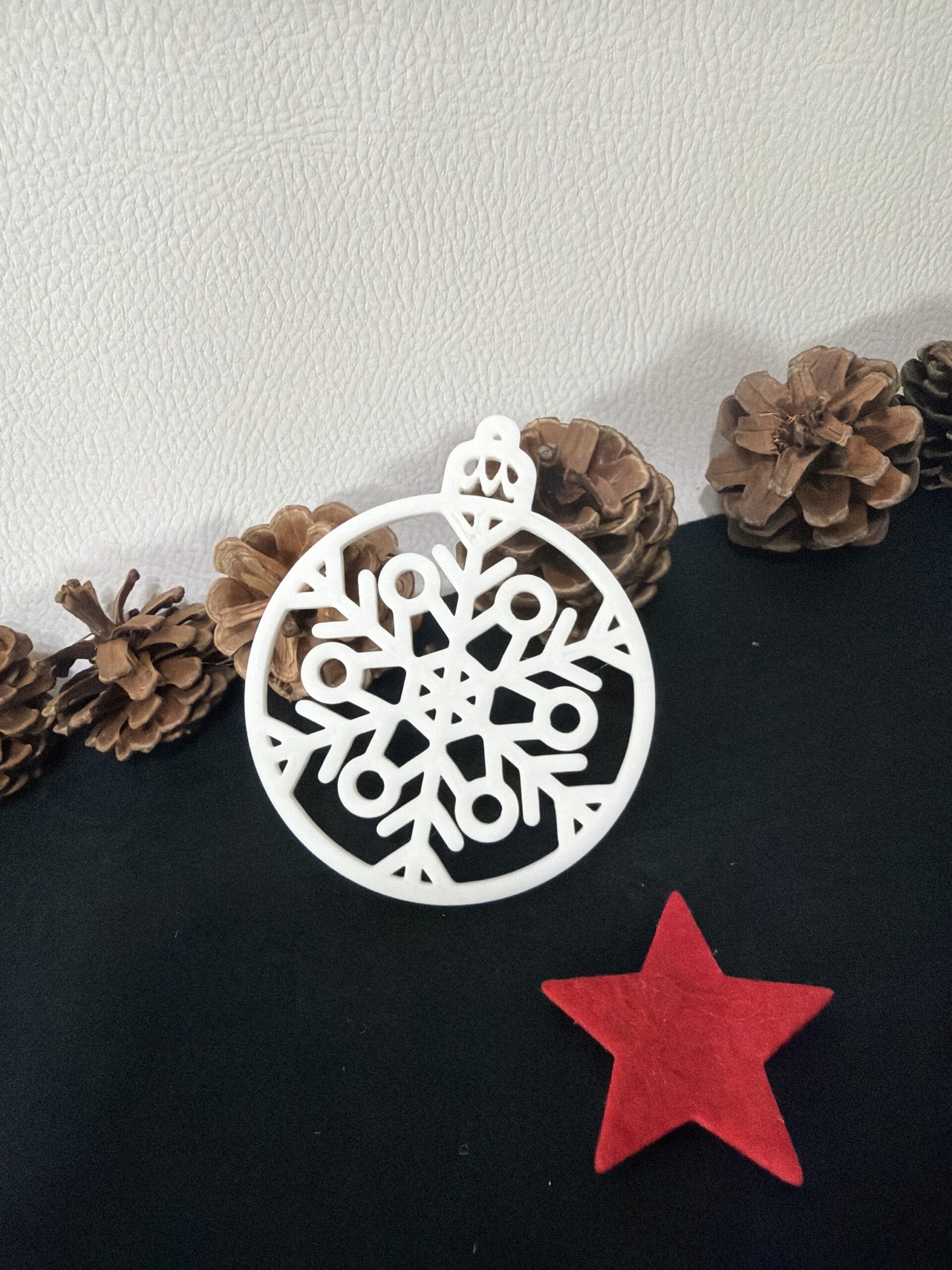 Weihnachtsanhänger „Moderne Schneeflocke“ – Bild 3