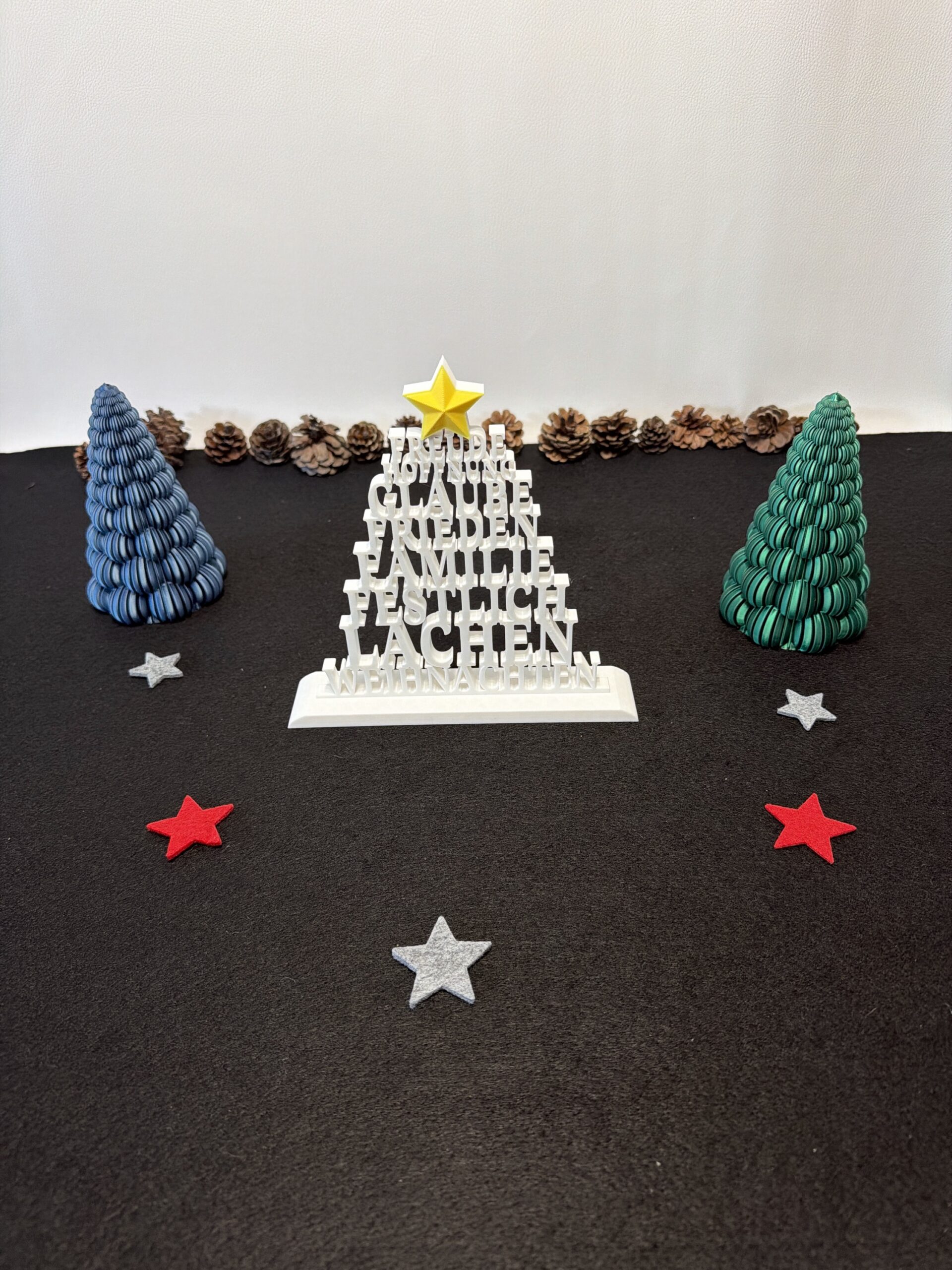 Schrift-Weihnachtsbaum mit Stern