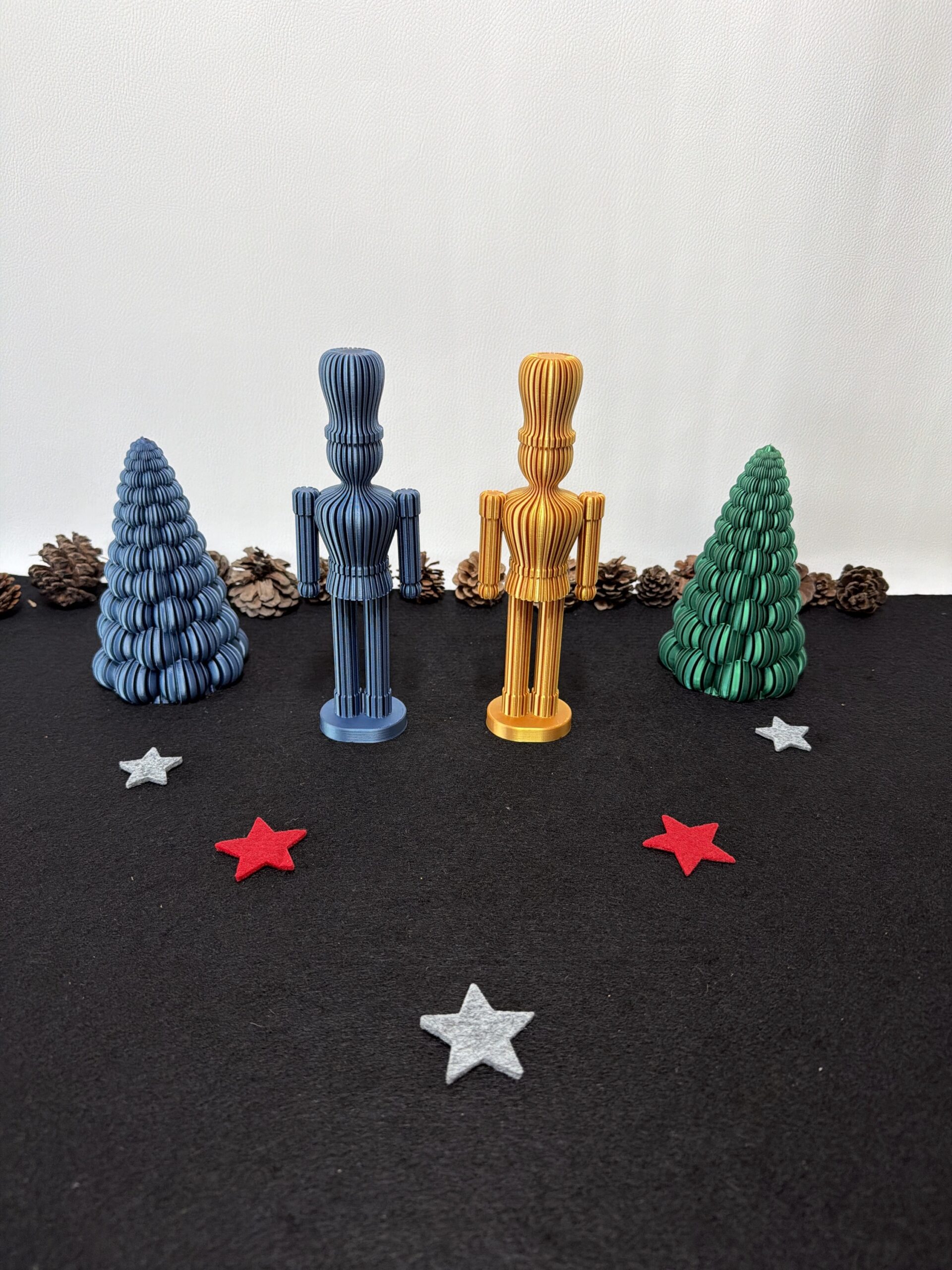 moderner Nussknacker gerippt in 5 edlen Farben – Bild 3