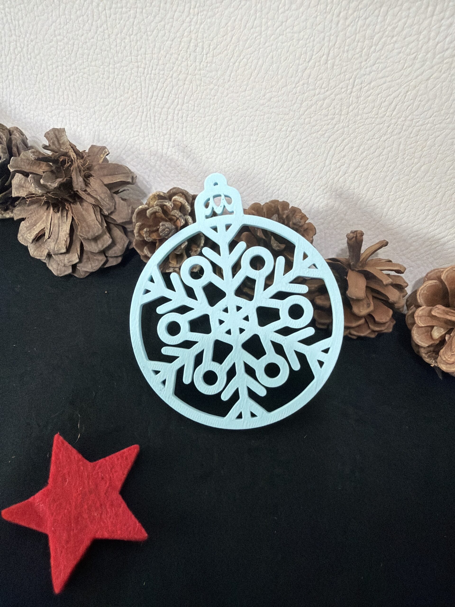 Weihnachtsanhänger „Moderne Schneeflocke“ – Bild 2