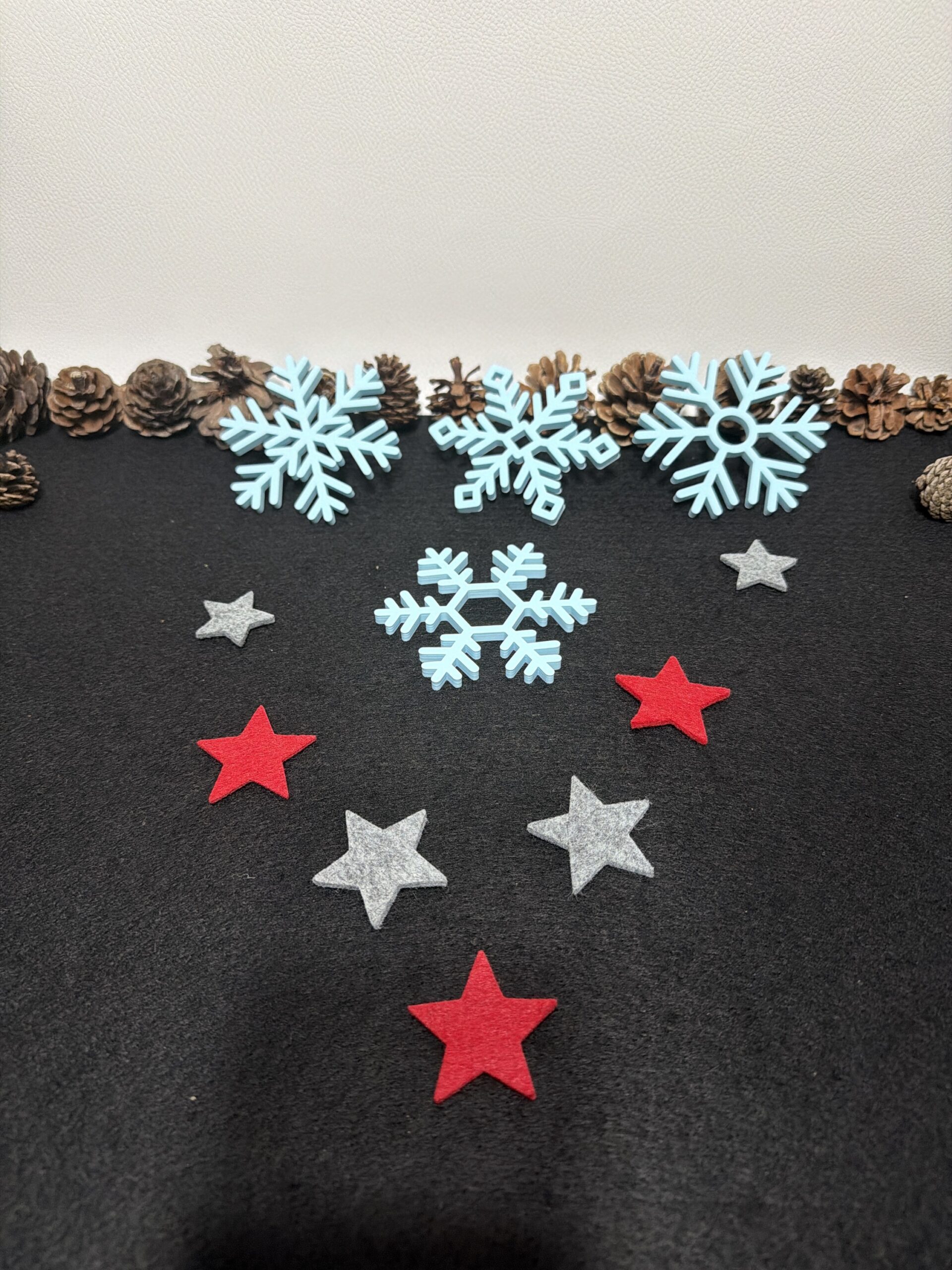 kleine Deko-Schneeflocken 4er-Set – Bild 2