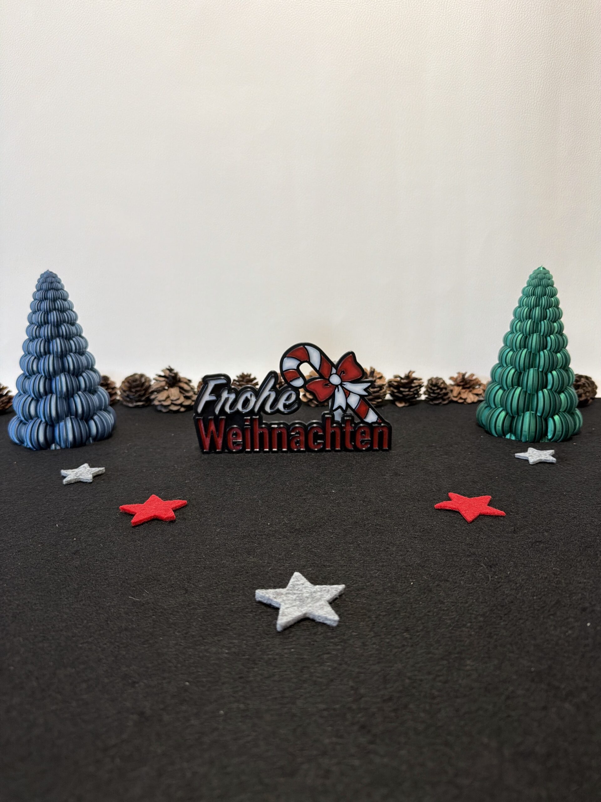 „Frohe Weihnachten“-Schild – festliche Deko in Schwarz, Rot & Weiß mit Zuckerstange