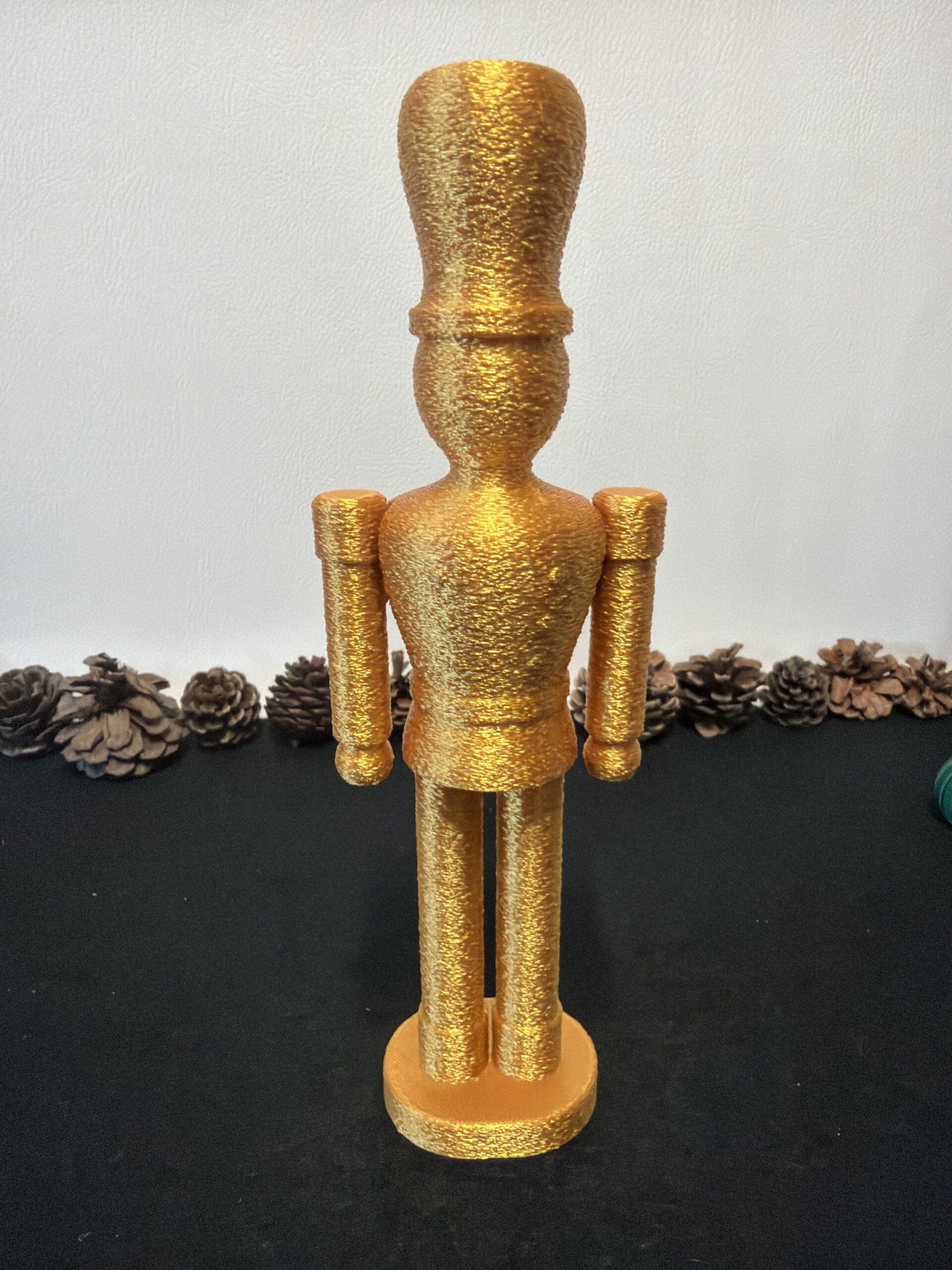 moderner Nussknacker fuzzy-Style in 5 edlen Farben – Bild 12