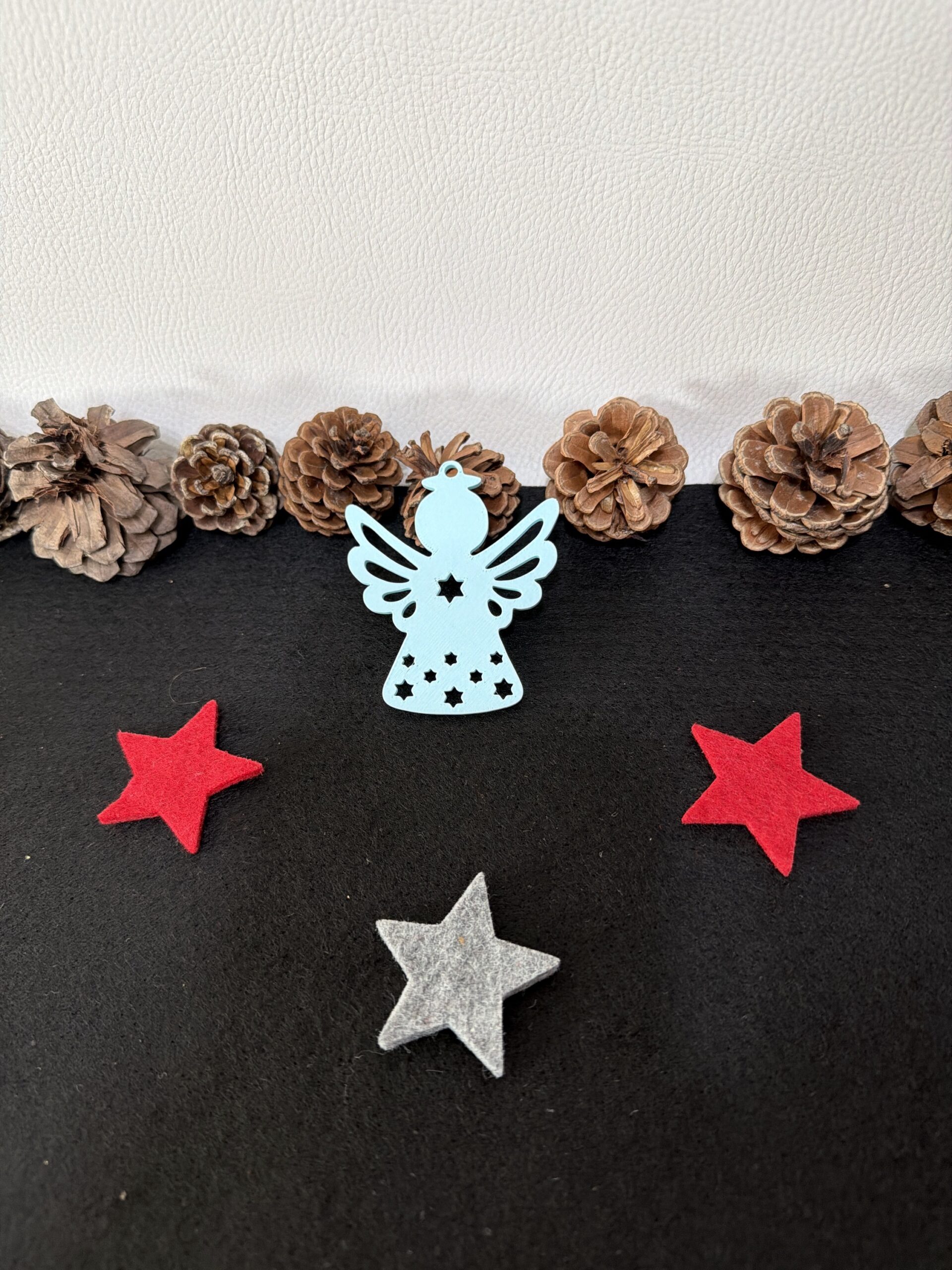 Weihnachtsanhänger „Engel mit Sternen“ – Bild 2