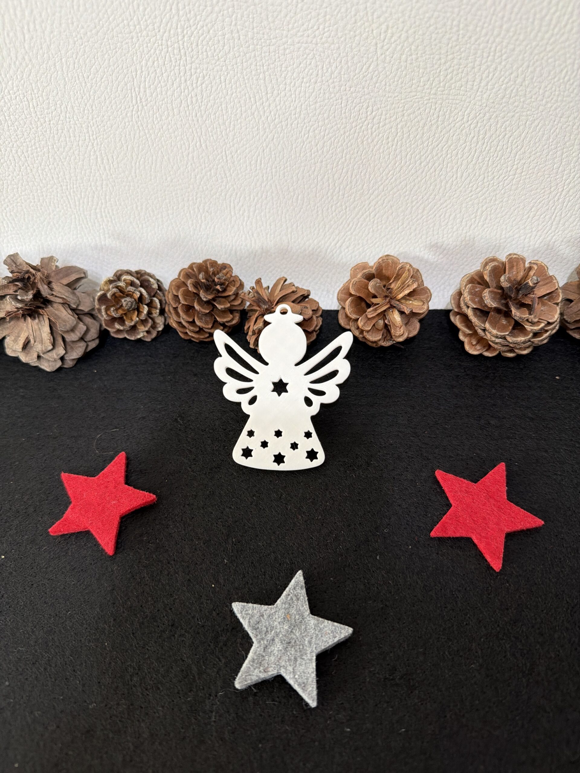 Weihnachtsanhänger „Engel mit Sternen“ – Bild 3