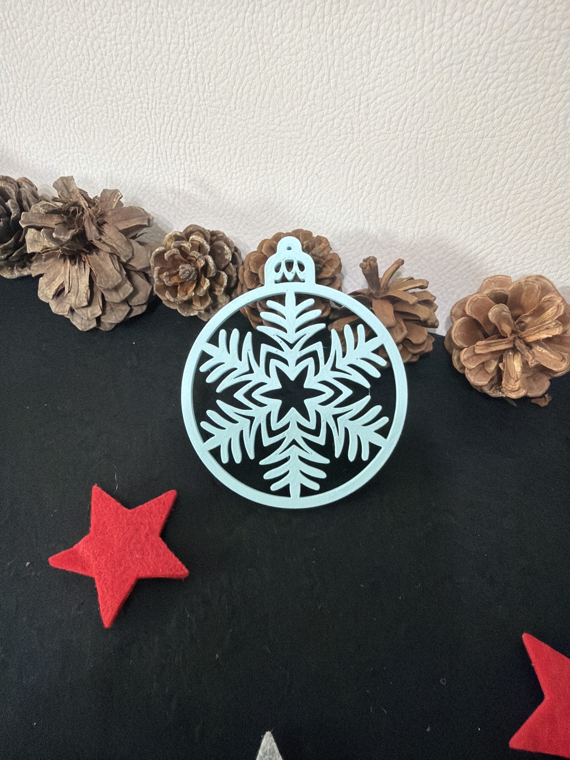 Weihnachtsanhänger „Schneeflocke im Kreis“ – Bild 2