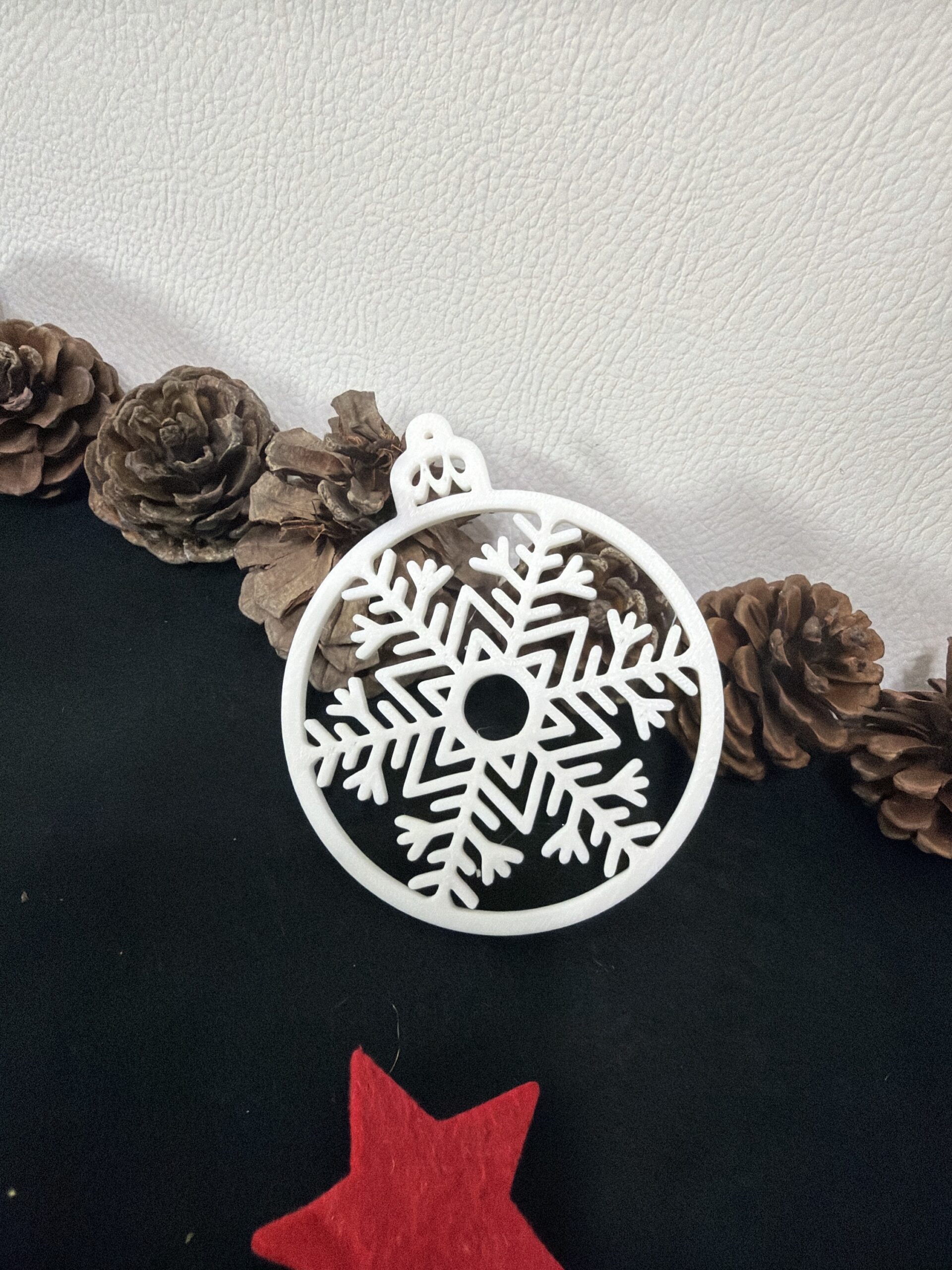 Weihnachtsanhänger „Schneeflocke mit Mittelöffnung“ – Bild 2