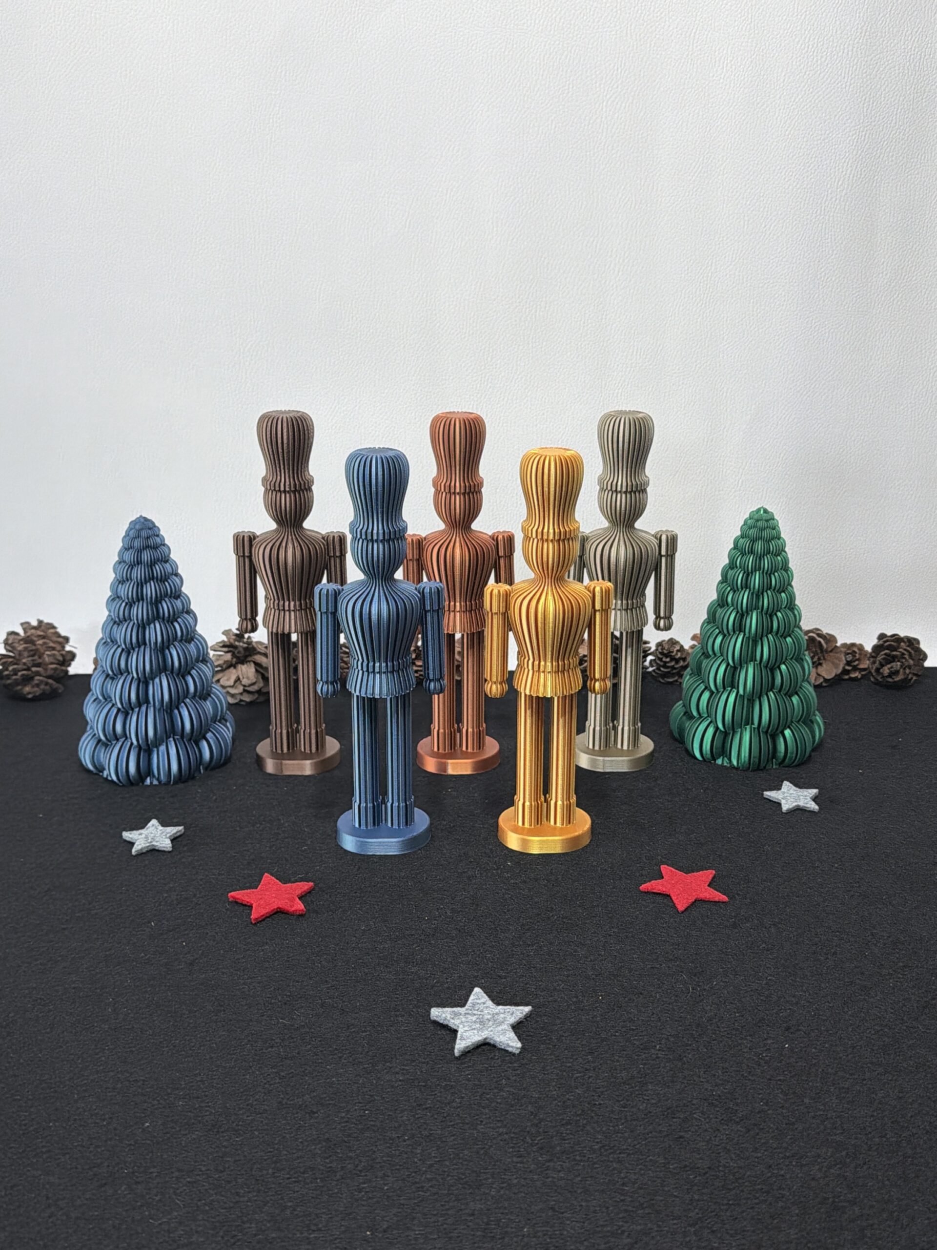 moderner Nussknacker gerippt in 5 edlen Farben