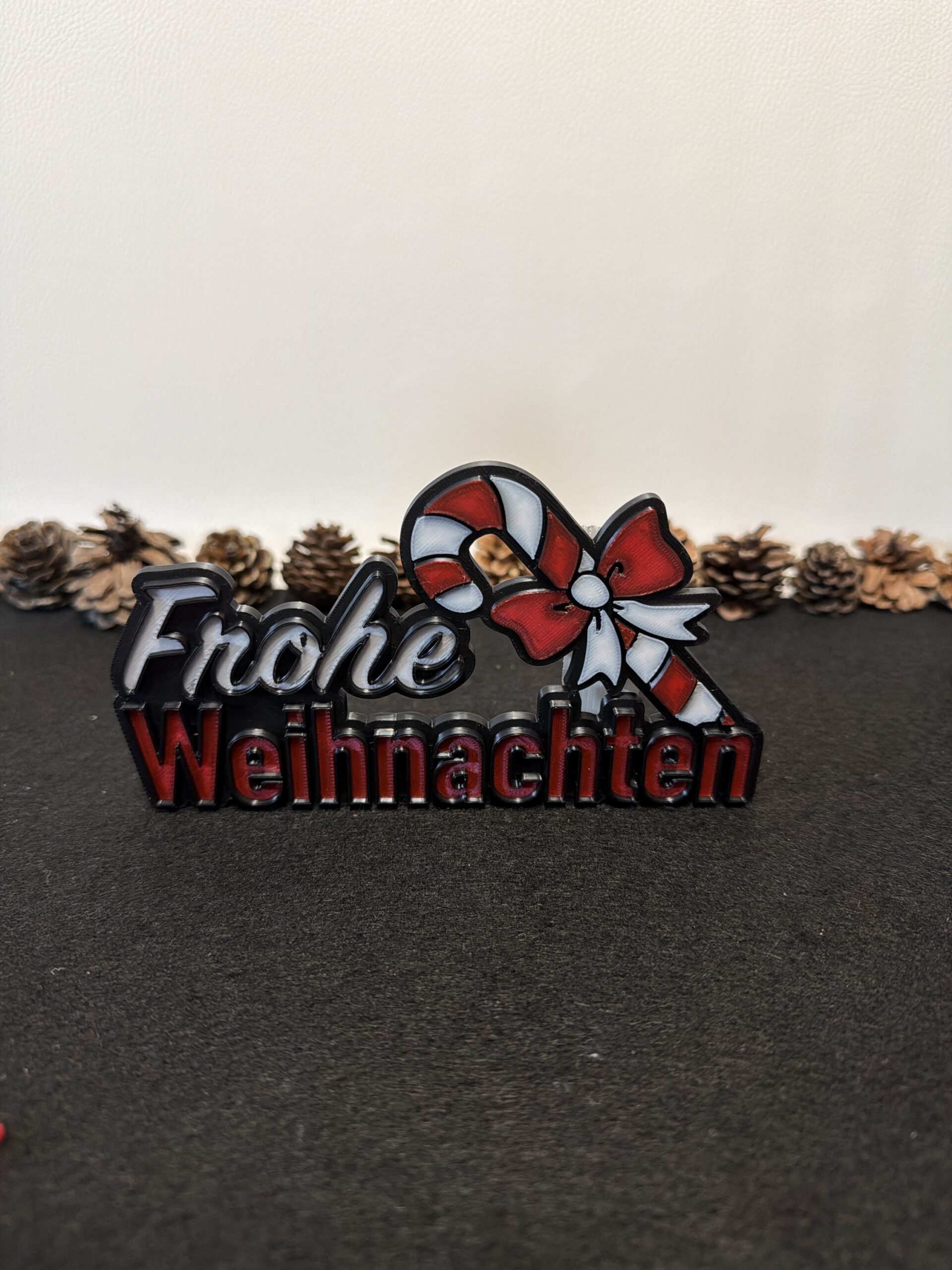 „Frohe Weihnachten“-Schild – festliche Deko in Schwarz, Rot & Weiß mit Zuckerstange – Bild 2