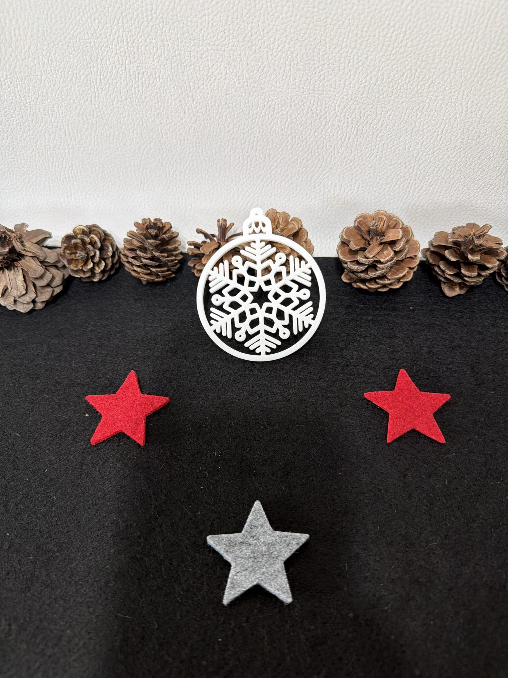 Weihnachtsanhänger „Klassische Schneeflocke“ – Bild 3