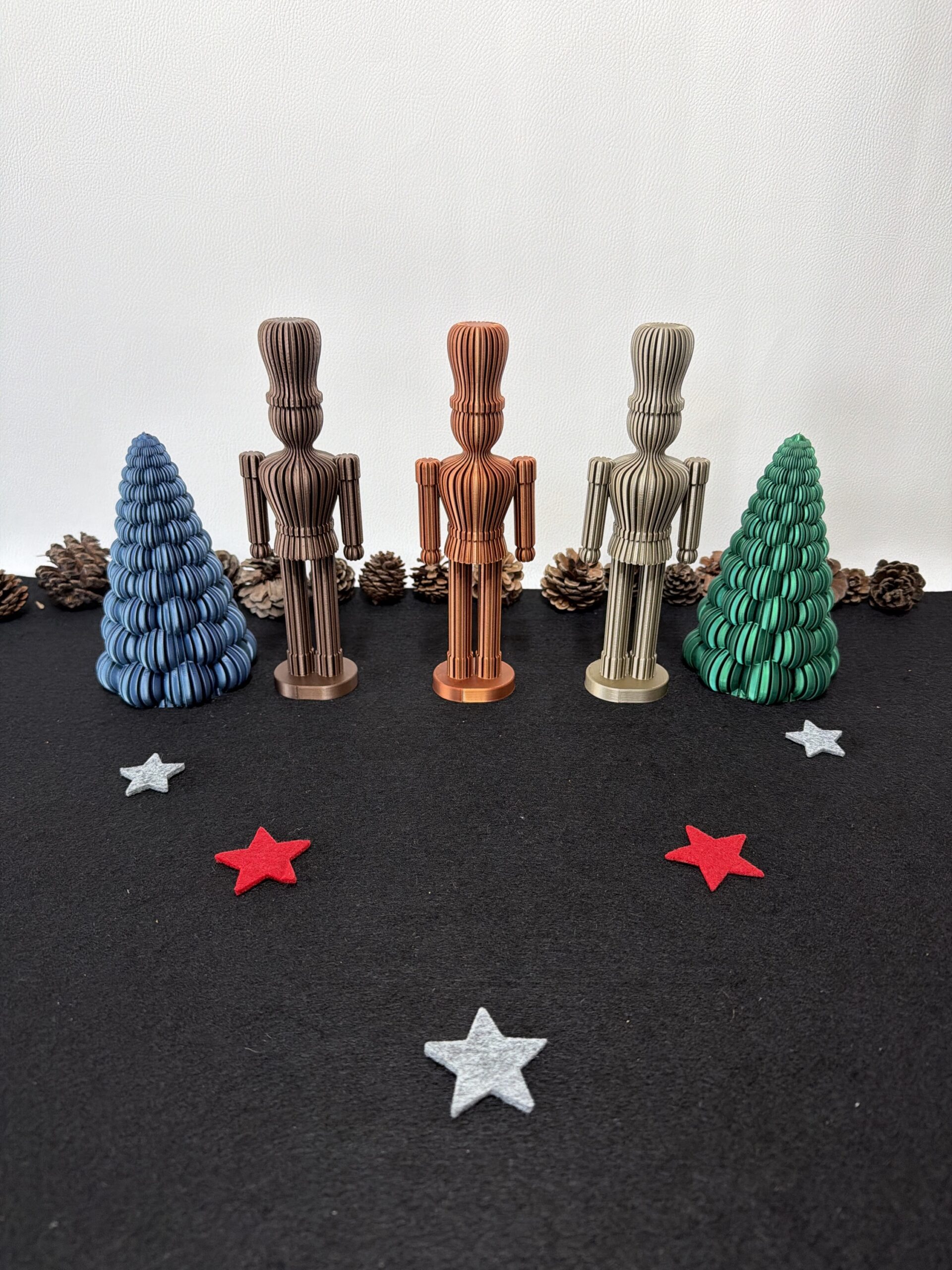 moderner Nussknacker gerippt in 5 edlen Farben – Bild 2